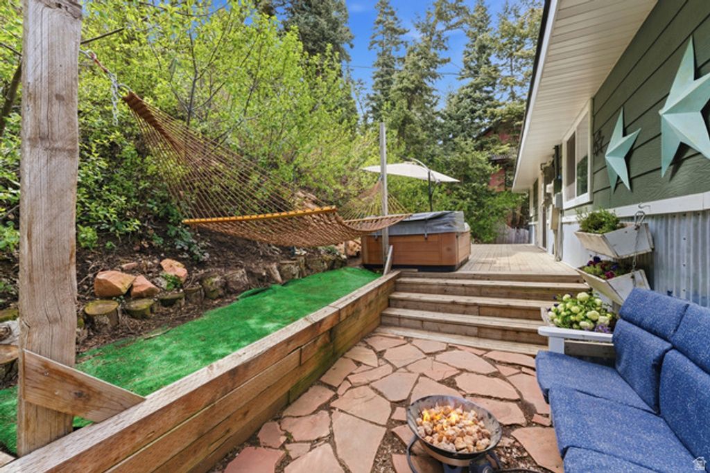 Image 30 of property listing at 575 ASPEN DR, Park City, UT 84098