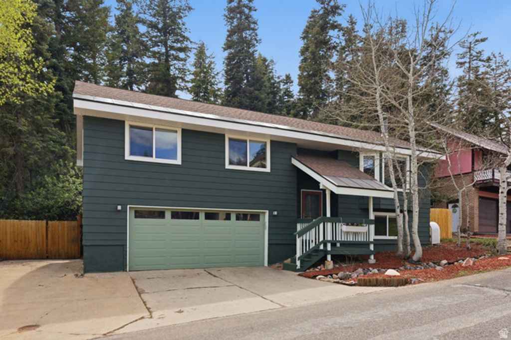 Image 33 of property listing at 575 ASPEN DR, Park City, UT 84098