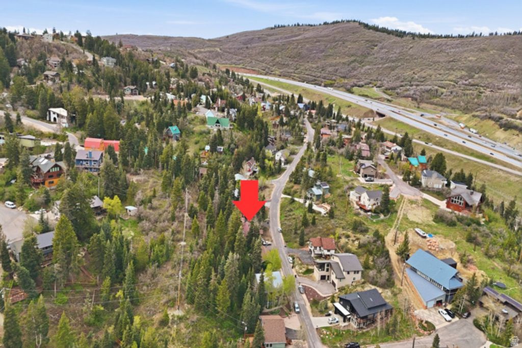Image 34 of property listing at 575 ASPEN DR, Park City, UT 84098
