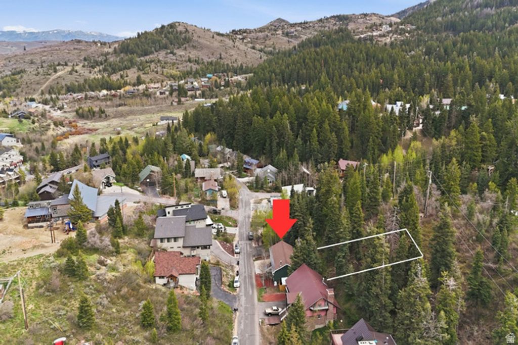 Image 35 of property listing at 575 ASPEN DR, Park City, UT 84098