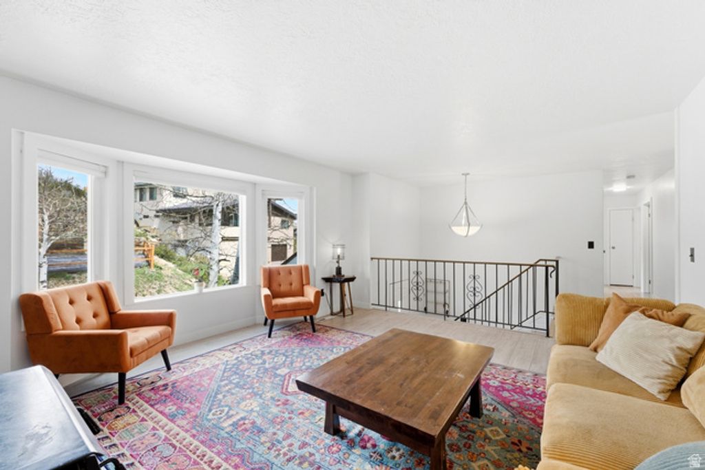 Image 6 of property listing at 575 ASPEN DR, Park City, UT 84098