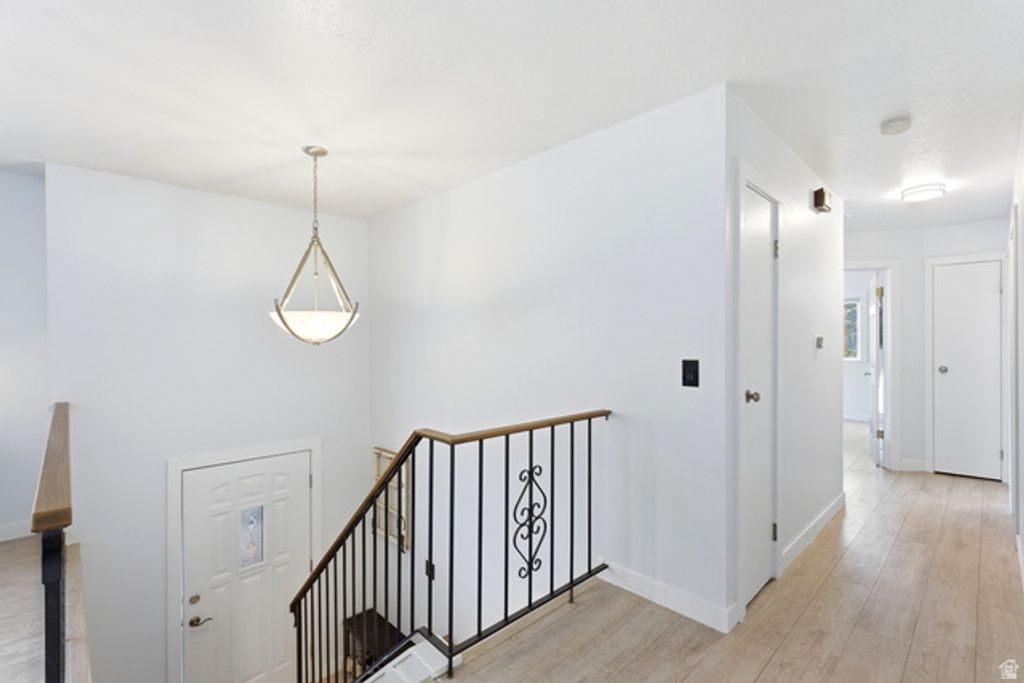 Image 7 of property listing at 575 ASPEN DR, Park City, UT 84098