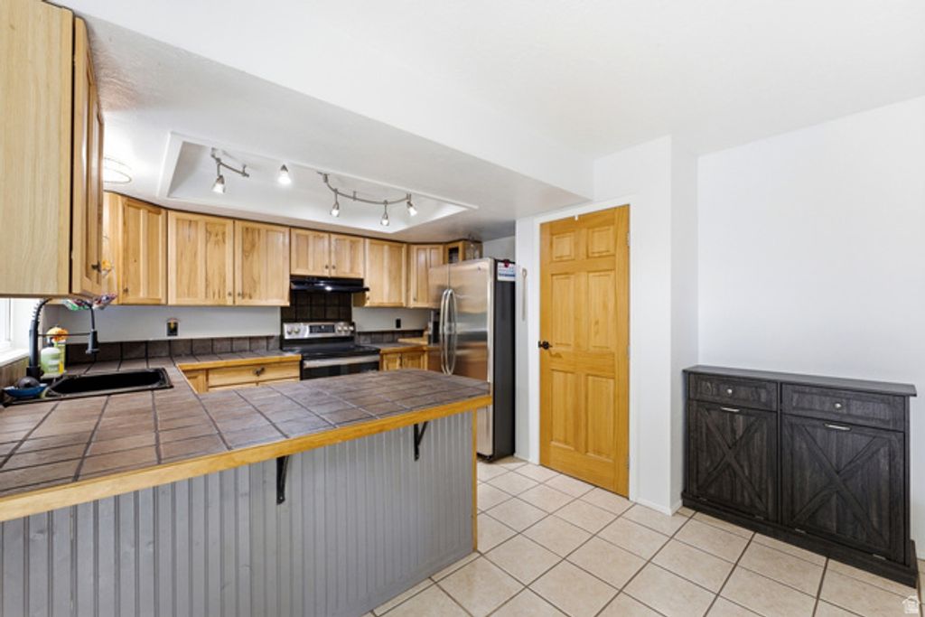Image 10 of property listing at 575 ASPEN DR, Park City, UT 84098