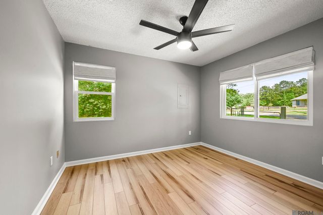 11110 N Wakefield Dr, St Francisville, LA 70775