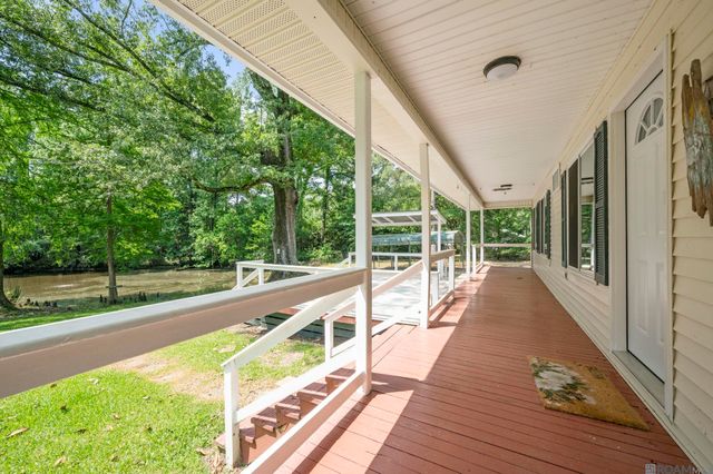 11110 N Wakefield Dr, St Francisville, LA 70775