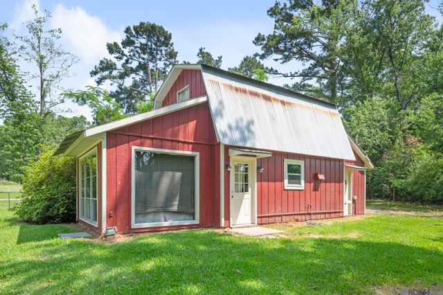 11110 N Wakefield Dr, St Francisville, LA 70775