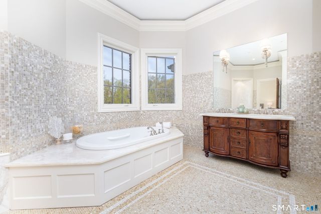 40 Parsons Way, Avon, CT 06001