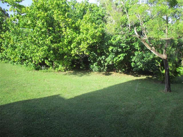 9541 Sunrise Lakes Boulevard 210, Sunrise, FL 33322