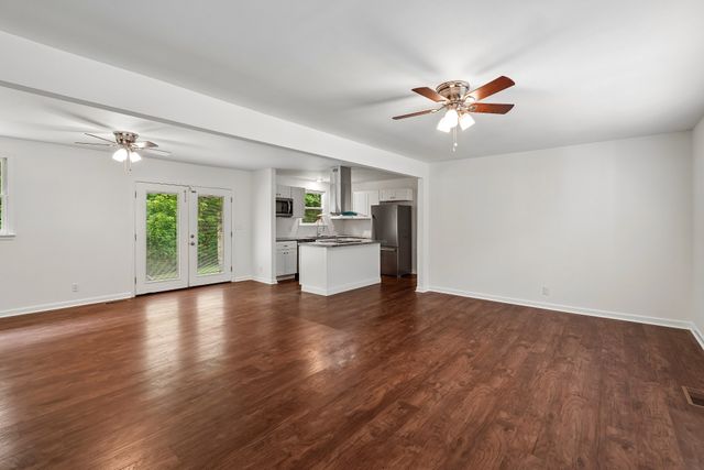 744 Scoutview Rd, Ashland City, TN 37015