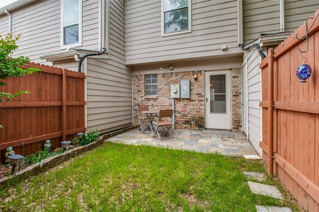 22 Abbey Road, Euless, TX 76039