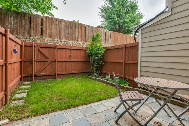 22 Abbey Road, Euless, TX 76039