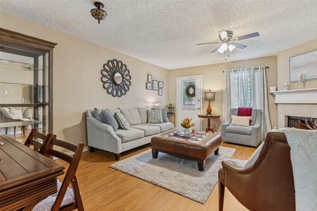 22 Abbey Road, Euless, TX 76039