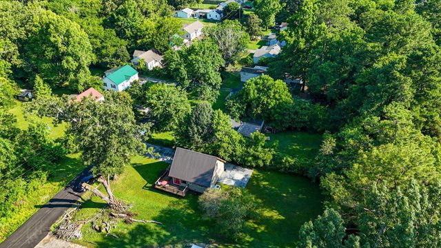 199 Vero Beach Avenue, Rossville, GA 30741