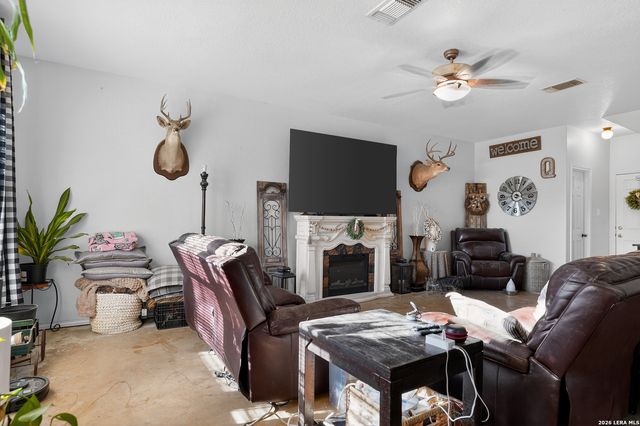 2338 Baxter, San Antonio, TX 78245