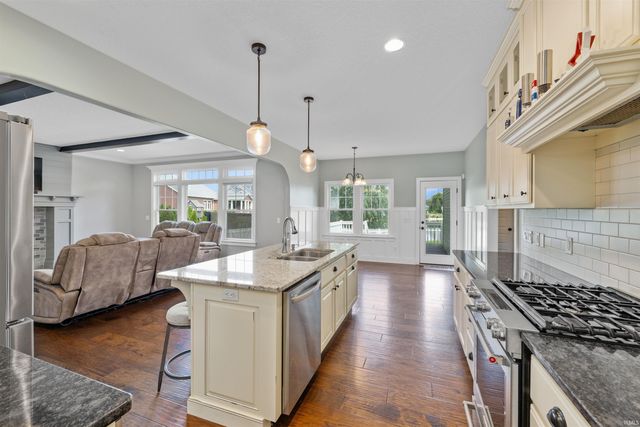 14530 Sandstone Drive, Fort Wayne, IN 46814