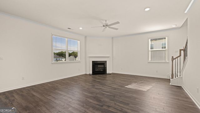 201 Sandy Oak Drive, Loganville, GA 30052