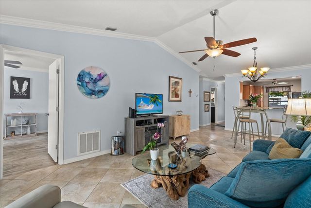 2723 60TH AVENUE DRIVE W 2723, Bradenton, FL 34207