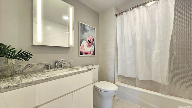 987 Queen Street 4015, Honolulu, HI 96814