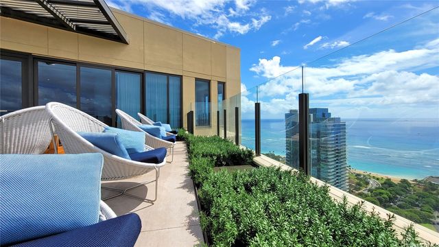 987 Queen Street 4015, Honolulu, HI 96814