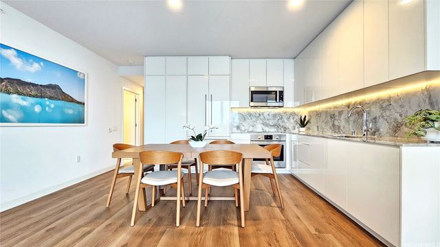 987 Queen Street 4015, Honolulu, HI 96814