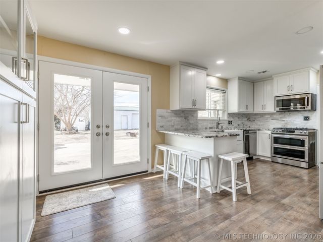 800 Luker Lane, Sapulpa, OK 74066