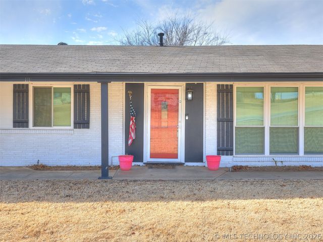800 Luker Lane, Sapulpa, OK 74066