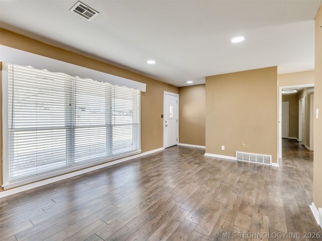 800 Luker Lane, Sapulpa, OK 74066