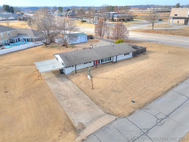 800 Luker Lane, Sapulpa, OK 74066