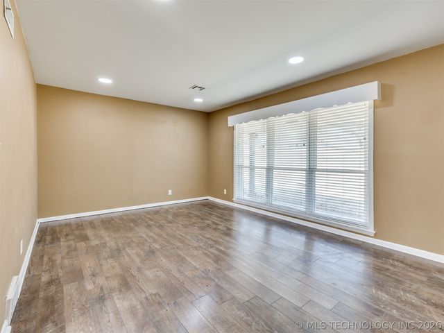 800 Luker Lane, Sapulpa, OK 74066