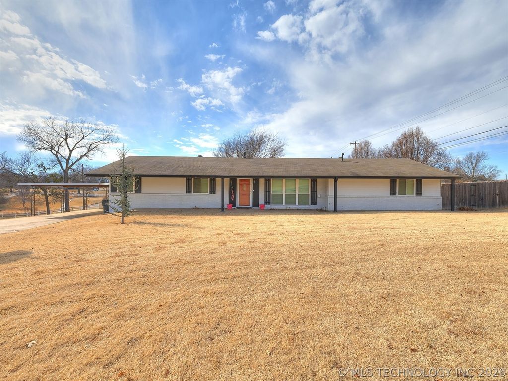 800 Luker Lane, Sapulpa, OK 74066