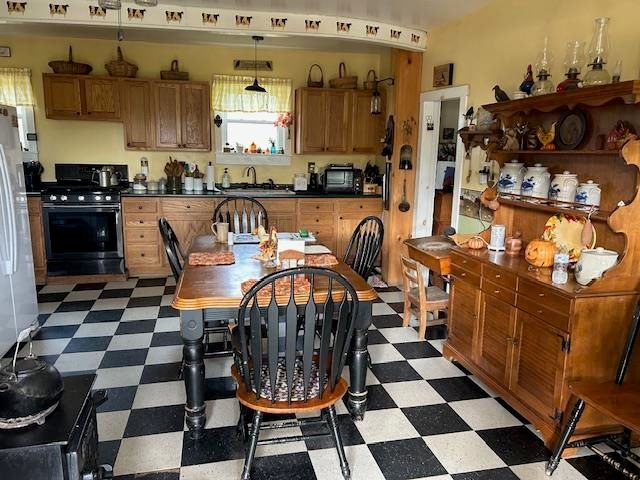 881 South Hill Road, Stewartstown, NH 03576