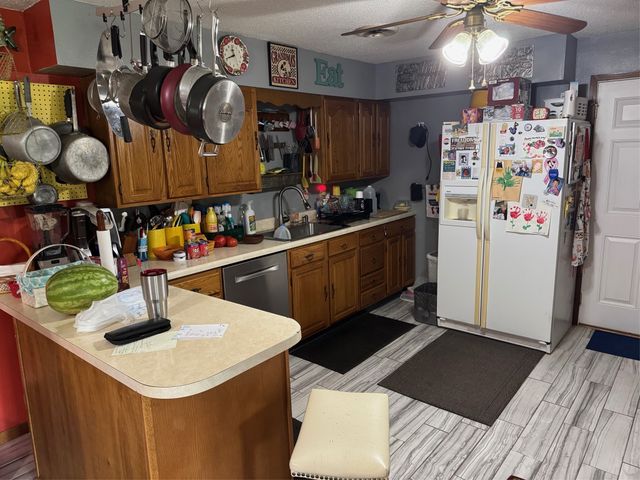 6657 E 78th Street S, Newton, IA 50208