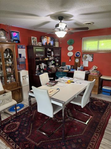 6657 E 78th Street S, Newton, IA 50208