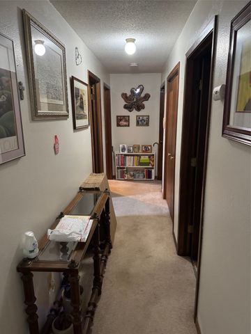 6657 E 78th Street S, Newton, IA 50208