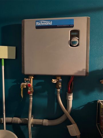 6657 E 78th Street S, Newton, IA 50208