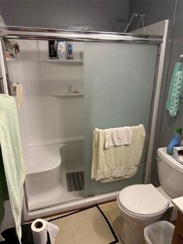 6657 E 78th Street S, Newton, IA 50208