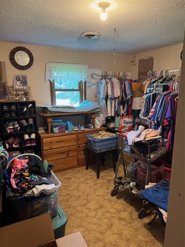 6657 E 78th Street S, Newton, IA 50208