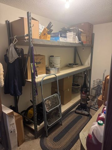 6657 E 78th Street S, Newton, IA 50208