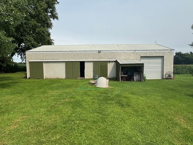 6657 E 78th Street S, Newton, IA 50208