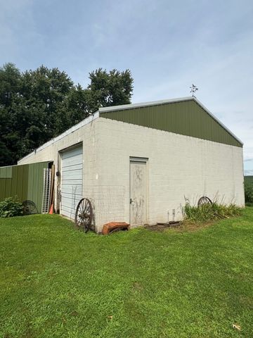 6657 E 78th Street S, Newton, IA 50208