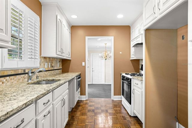 1035 S STERLING AVENUE, Tampa, FL 33629