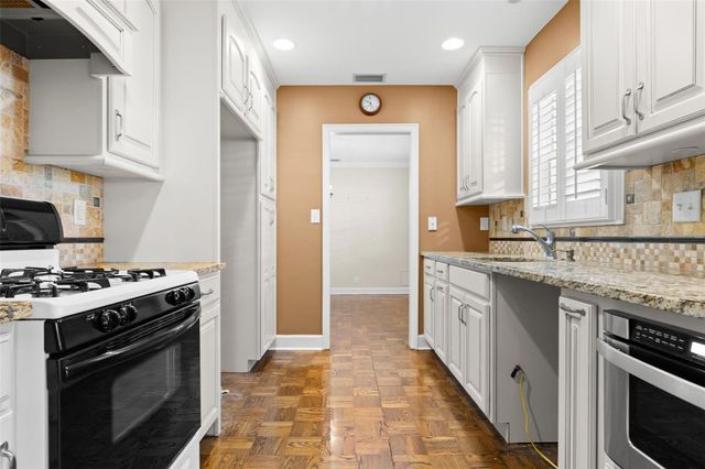 1035 S STERLING AVENUE, Tampa, FL 33629