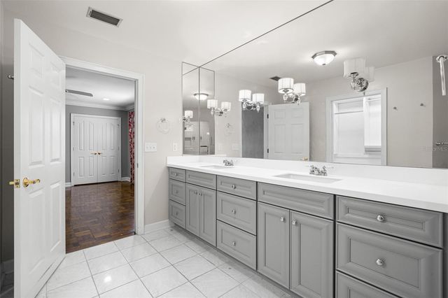 1035 S STERLING AVENUE, Tampa, FL 33629