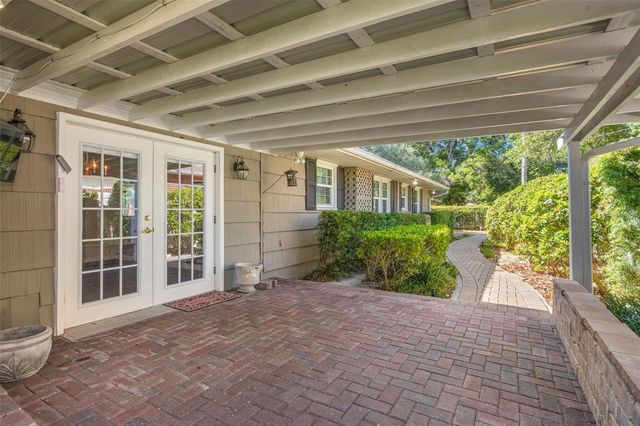 1035 S STERLING AVENUE, Tampa, FL 33629