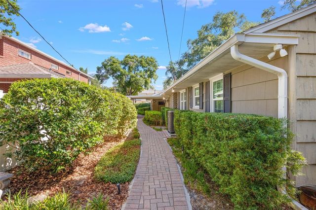 1035 S STERLING AVENUE, Tampa, FL 33629