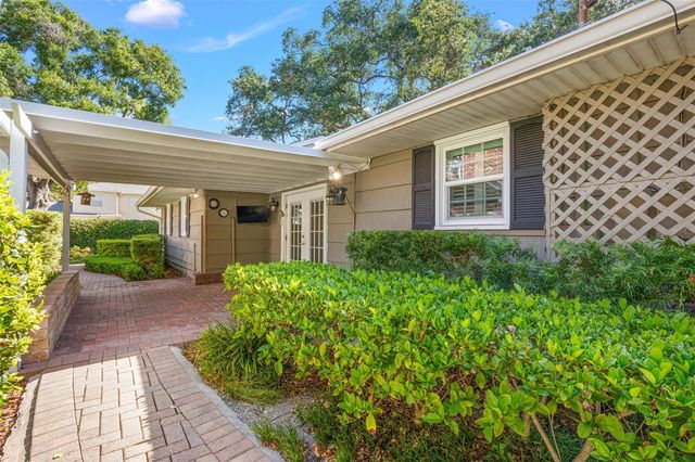 1035 S STERLING AVENUE, Tampa, FL 33629