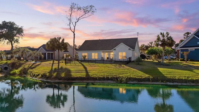 146 Harbor Lights Dr., Surfside Beach, SC 29575