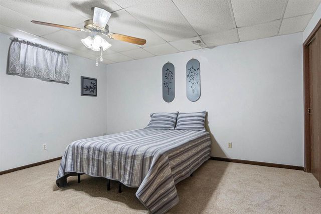 1074 E Queens Way, Nekoosa, WI 54457