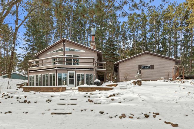 1074 E Queens Way, Nekoosa, WI 54457