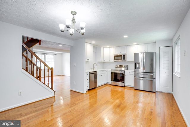 1604 BARNSTEAD DR, Reston, VA 20194